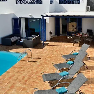 https://lanza-coloradas-20.in-canary-islands.com